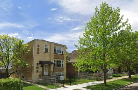 2 Bedroom Belmont Cragin Apartment