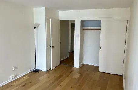 1 Bedroom Edgewater Apartment