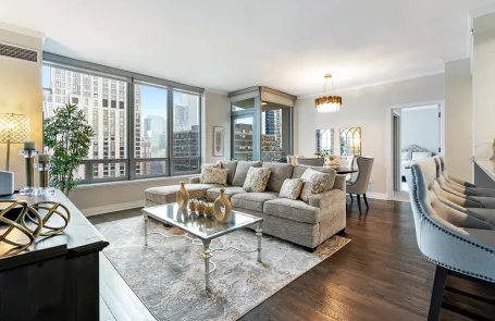 2 Bedroom Streeterville Condo