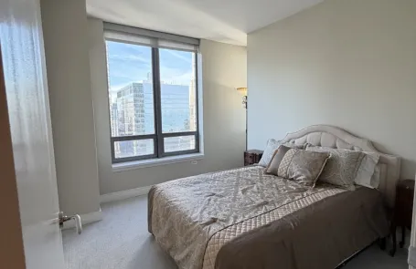 2 Bedroom Streeterville Condo