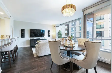 2 Bedroom Streeterville Condo