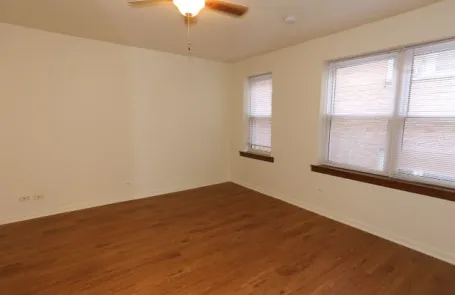 Studio Uptown Apartment