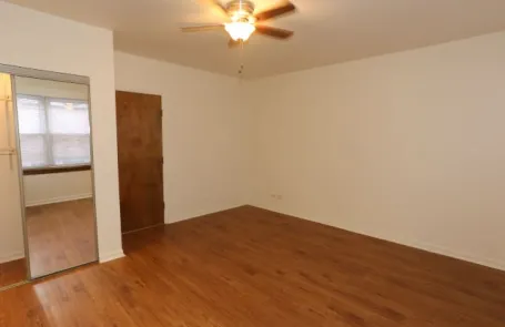 Studio Uptown Apartment