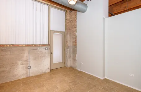 1 Bedroom West Loop Condo