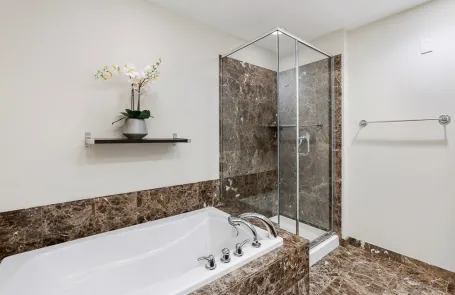 2 Bedroom Streeterville Condo