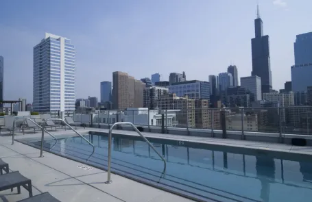 1 Bedroom West Loop Apartment