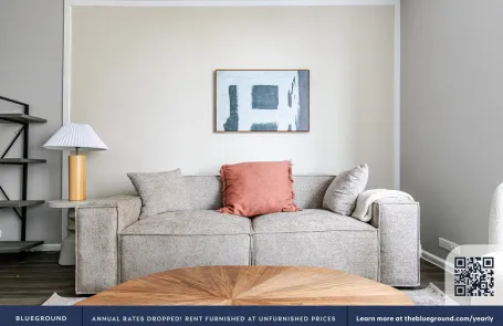 1 Bedroom Lakeview Apartment