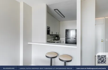 1 Bedroom Lakeview Apartment