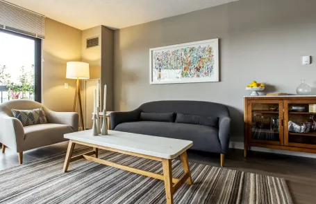 1 Bedroom Lincoln Park Apartment