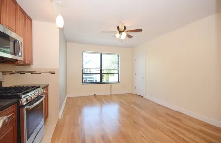 Studio Ravenswood Apartment