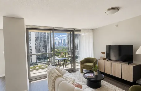 1 Bedroom Lakeshore East Apartment