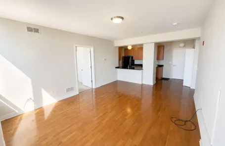 2 Bedroom West Loop Apartment