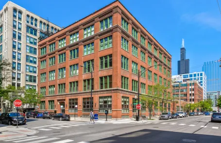 2 Bedroom West Loop Condo