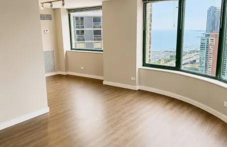 3 Bedroom Streeterville Apartment