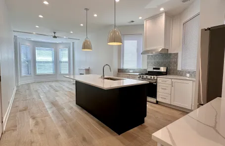 3 Bedroom Lakeview Condo