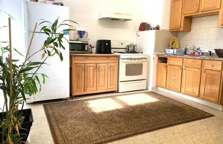 2 Bedroom Irving Park Apartment