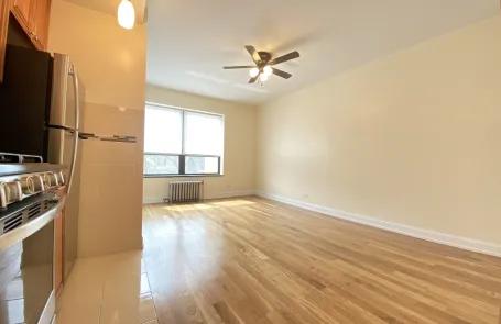 Studio Ravenswood Apartment