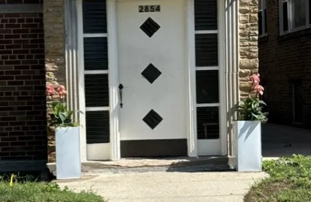 3 Bedroom Budlong Woods Apartment
