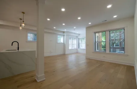 3 Bedroom Ravenswood Apartment
