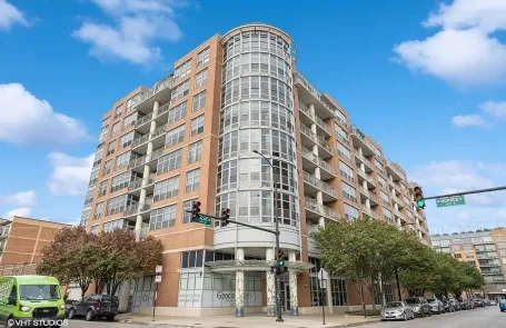 1 Bedroom West Loop Condo