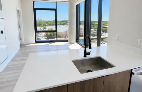 1 Bedroom West Loop Apartment