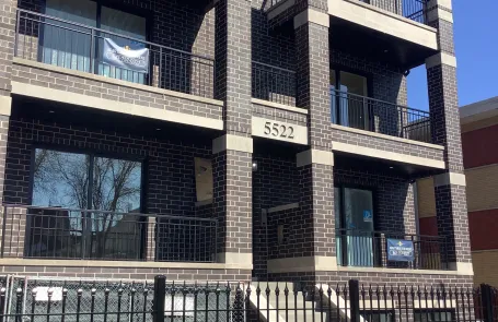 3 Bedroom Jefferson Park Apartment