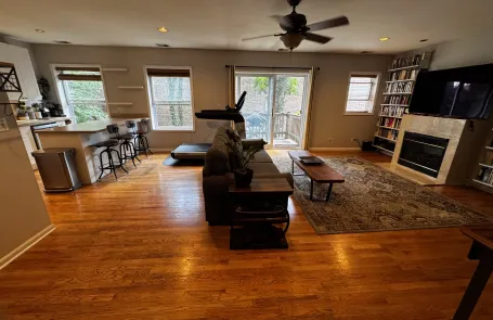 2 Bedroom Lakeview Condo