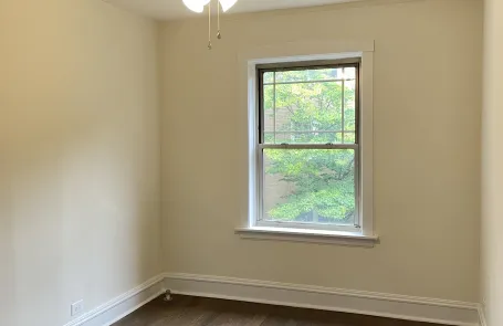 1 Bedroom Edgewater Apartment