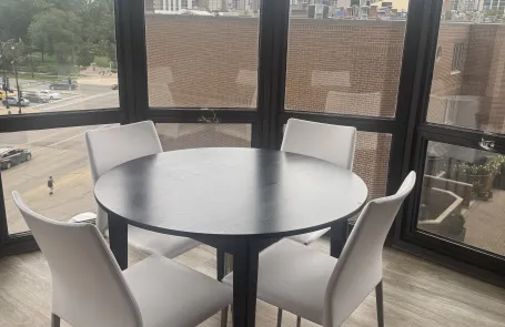 2 Bedroom Old Town Apartment