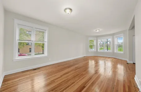 4 Bedroom Humboldt Park Apartment