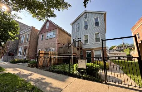 2 Bedroom Humboldt Park Apartment