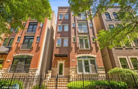 4 Bedroom Wrigleyville Condo