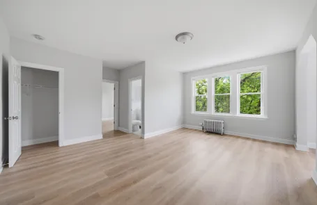 1 Bedroom Logan Square Apartment