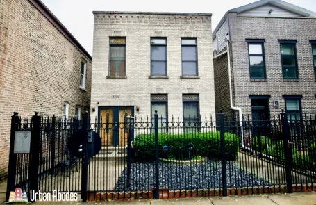 2 Bedroom Humboldt Park Apartment