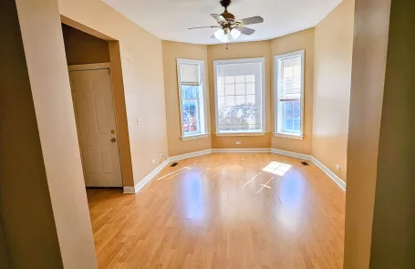 2 Bedroom Woodlawn Apartment