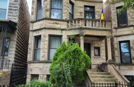 2 Bedroom Humboldt Park Apartment
