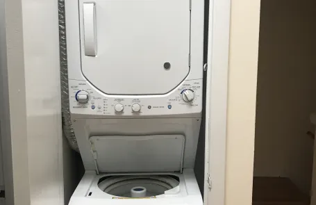 2 Bedroom Old Town Apartment