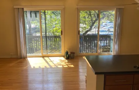 2 Bedroom Old Town Apartment