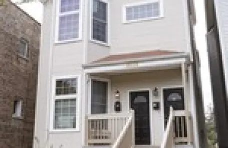 3 Bedroom Lakeview Apartment