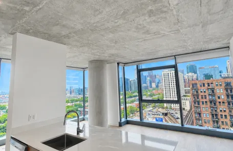 2 Bedroom South Loop Apartment