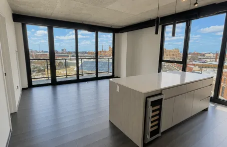1 Bedroom West Loop Apartment
