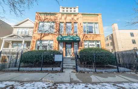 3 Bedroom Humboldt Park Apartment