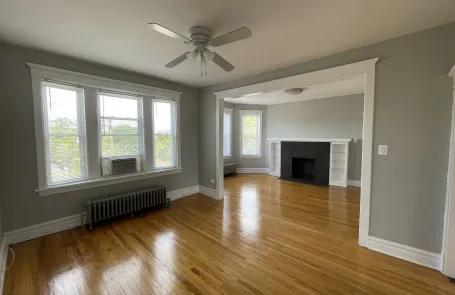 1 Bedroom Logan Square Apartment