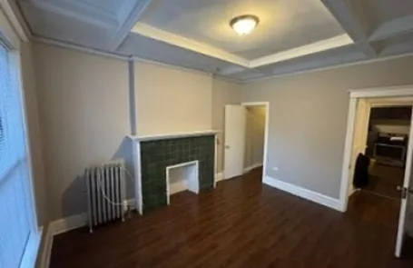 2 Bedroom Hyde Park Apartment