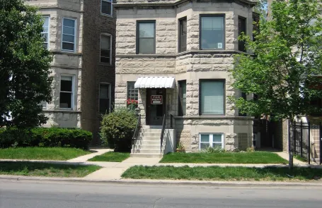 3 Bedroom Lakeview Apartment