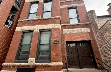 3 Bedroom Lincoln Park Condo