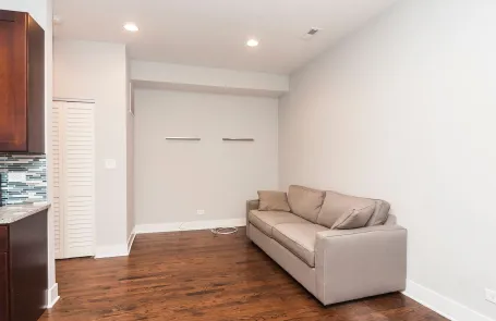 1 Bedroom Noble Square Apartment