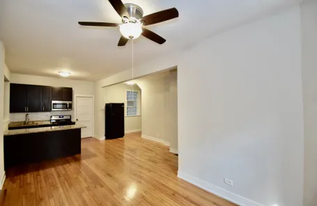 3 Bedroom Lakeview Apartment