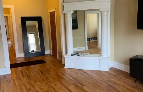 4 Bedroom Bronzeville Apartment