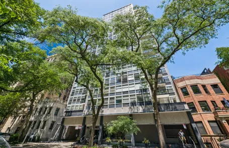 1 Bedroom Gold Coast Condo